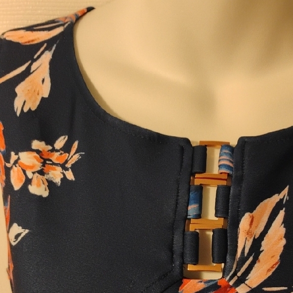 Ivanka Trump Floral Sleeveless Midi Dress - Picture 4 of 16